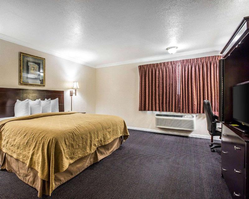 Quality Inn & Suites Thousand Oaks - photo 20