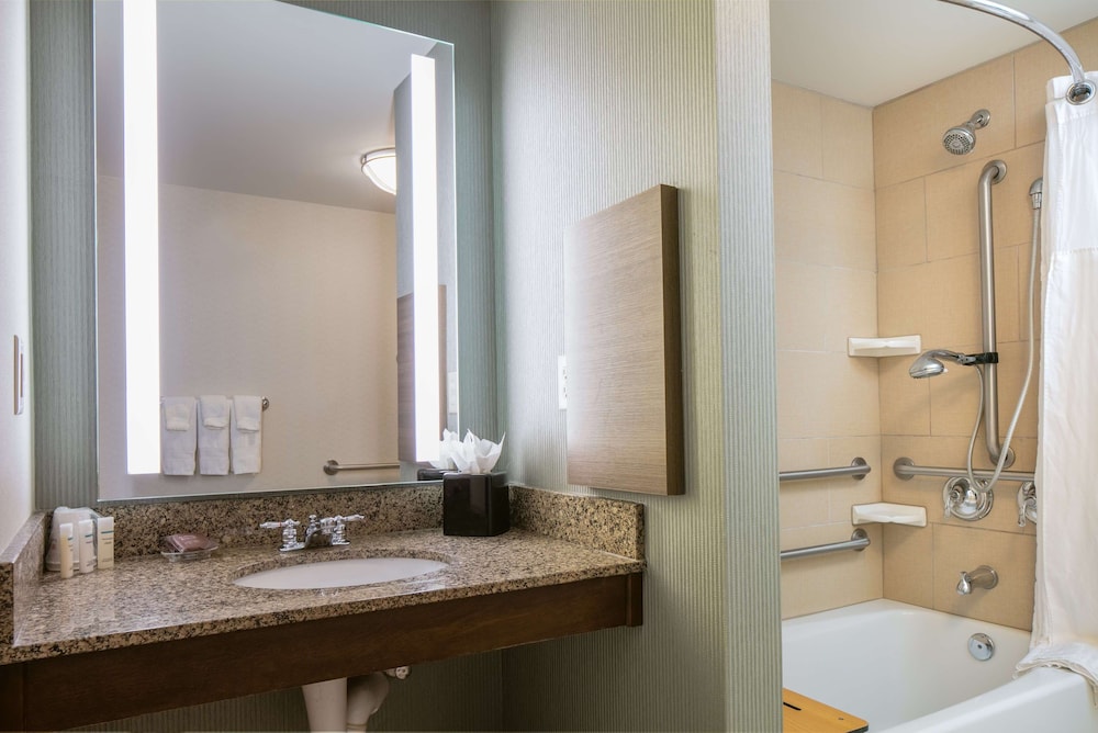 Hilton Garden Inn Manhattan - photo 18