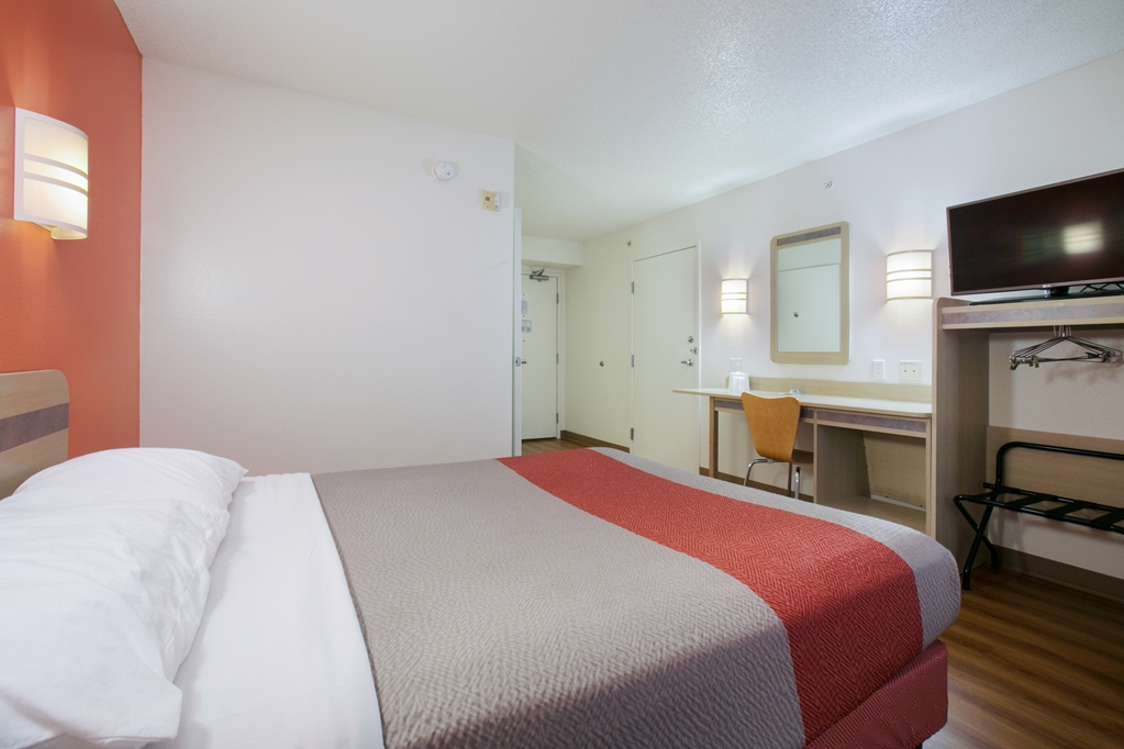 Motel 6 Brooklyn Center MN Minneapolis - photo 9