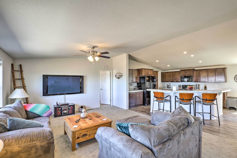 Desert Escape Off I 10 with Over 1 Enclosed Acre pet-friendly hotel Mescal