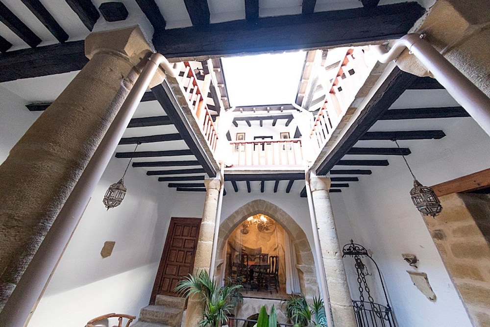 Palacete Sol De Mayo — Ubeda