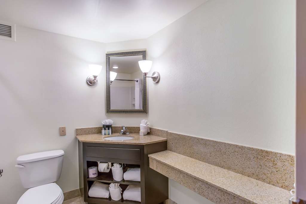 Burrstone Inn an Ascend Collection Hotel - photo 15