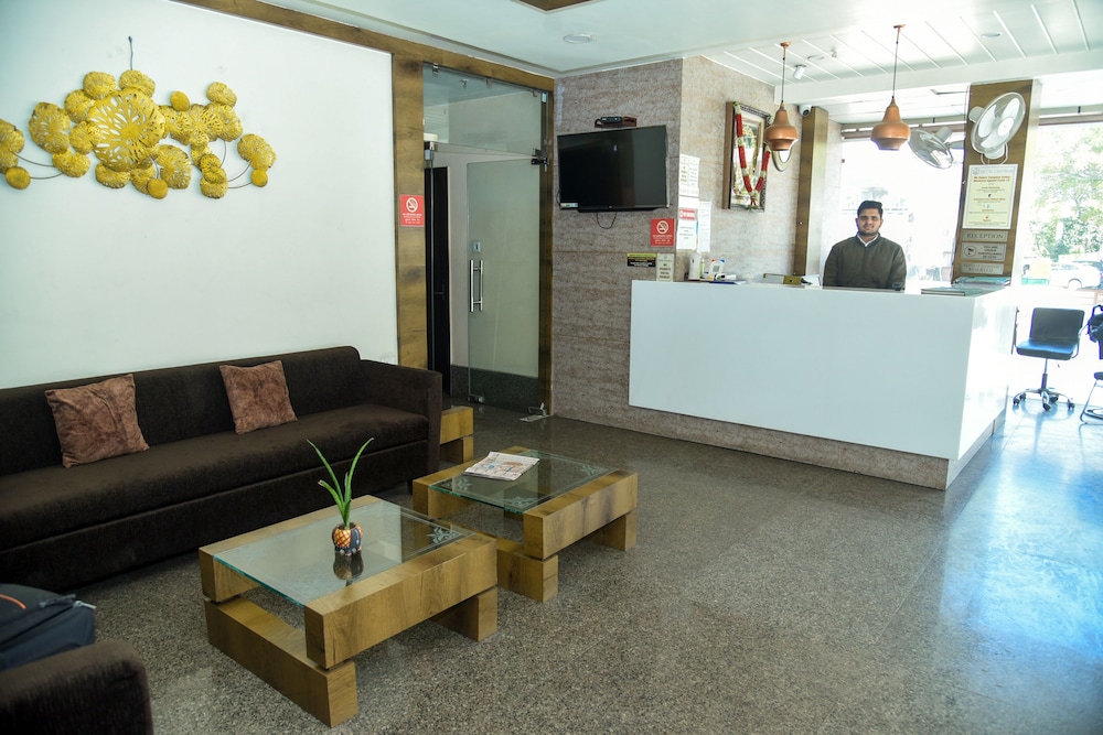 Hotel Centrum - carbon neutral hotel in Kota