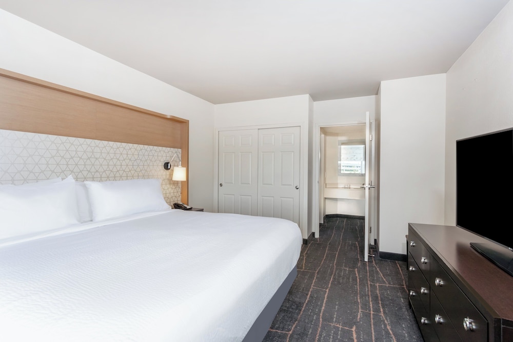 Courtyard by Marriott across Universal Orlando - photo 33