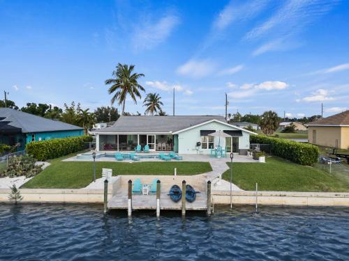 Mermaid Cove on the Lake in Cape Coral, United States