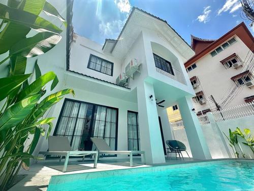 House 148 Patong Pool Villa 4BR Near Beach — 4-Star Luxury Hotel in Phuket, Thailand