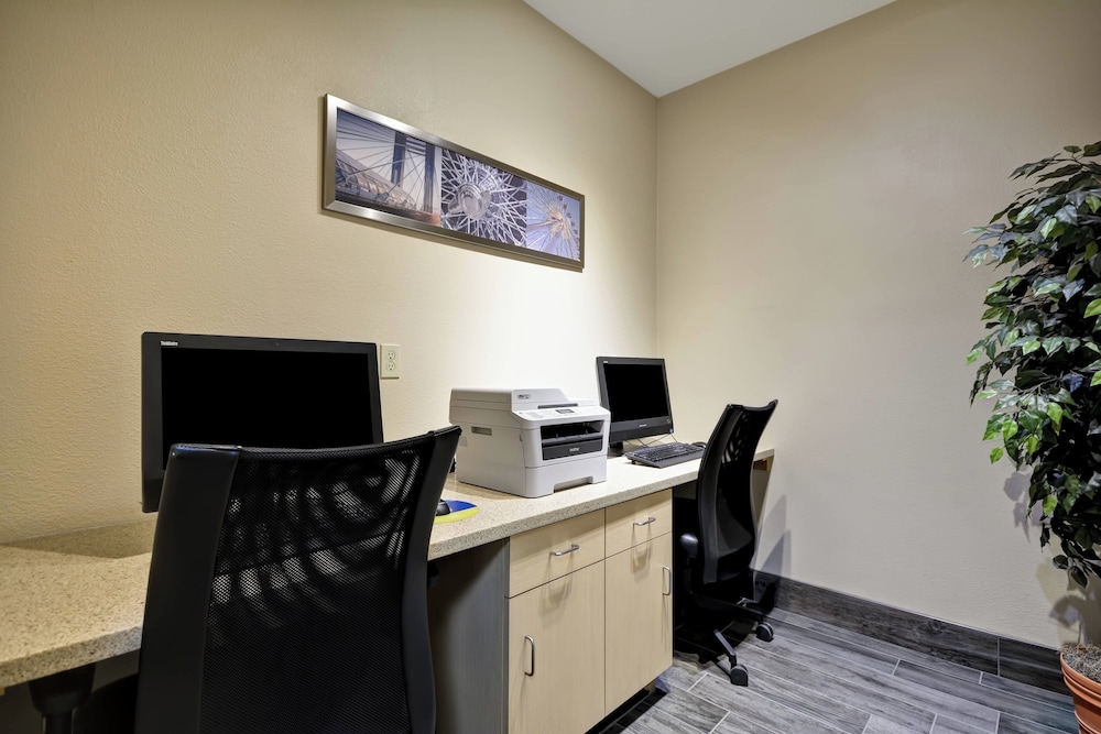 TownePlace Suites by Marriott Sioux Falls - photo 46