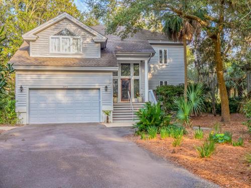 2873 Hidden Oak Drive in Seabrook Island, United States