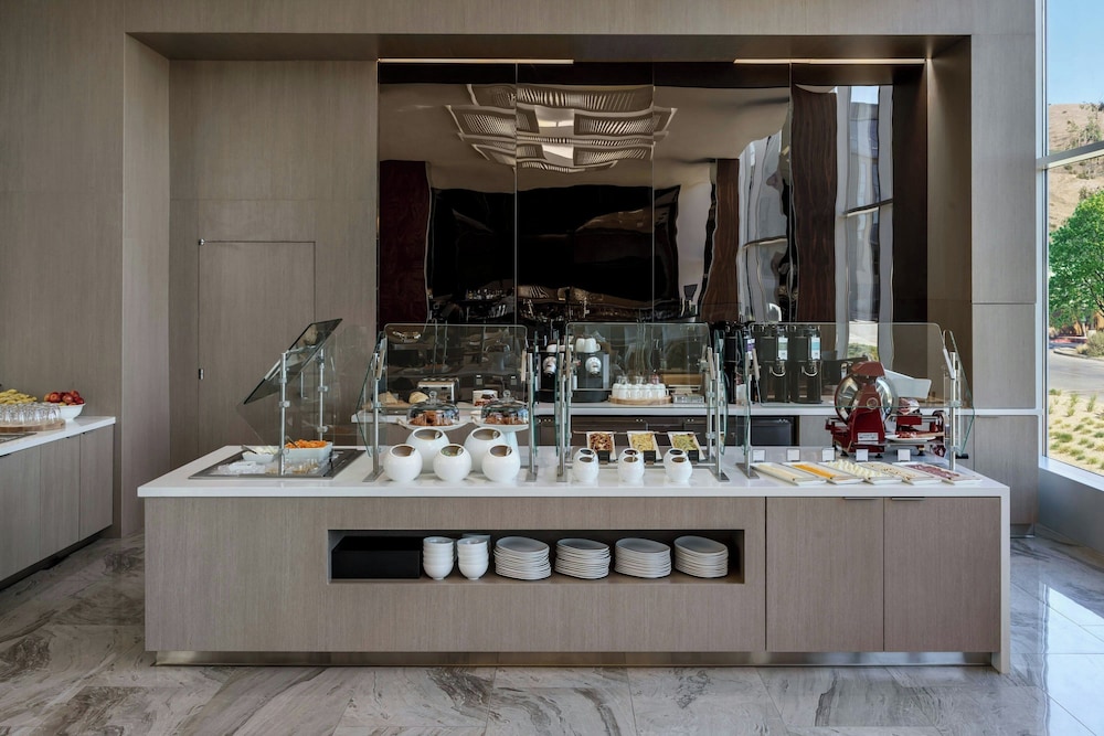 AC Hotel by Marriott San Francisco Airport Oyster Point Waterfront - photo 35