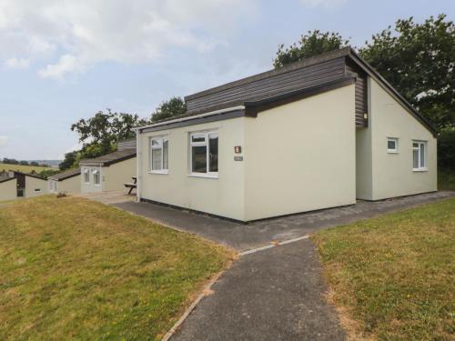 Harcombe House Bungalow 6 — 4-Star Luxury Hotel in Newton Abbot, United Kingdom