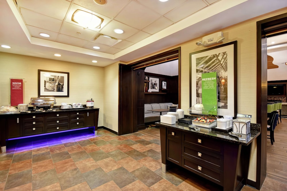 Hampton Inn & Suites Detroit Canton - photo 69