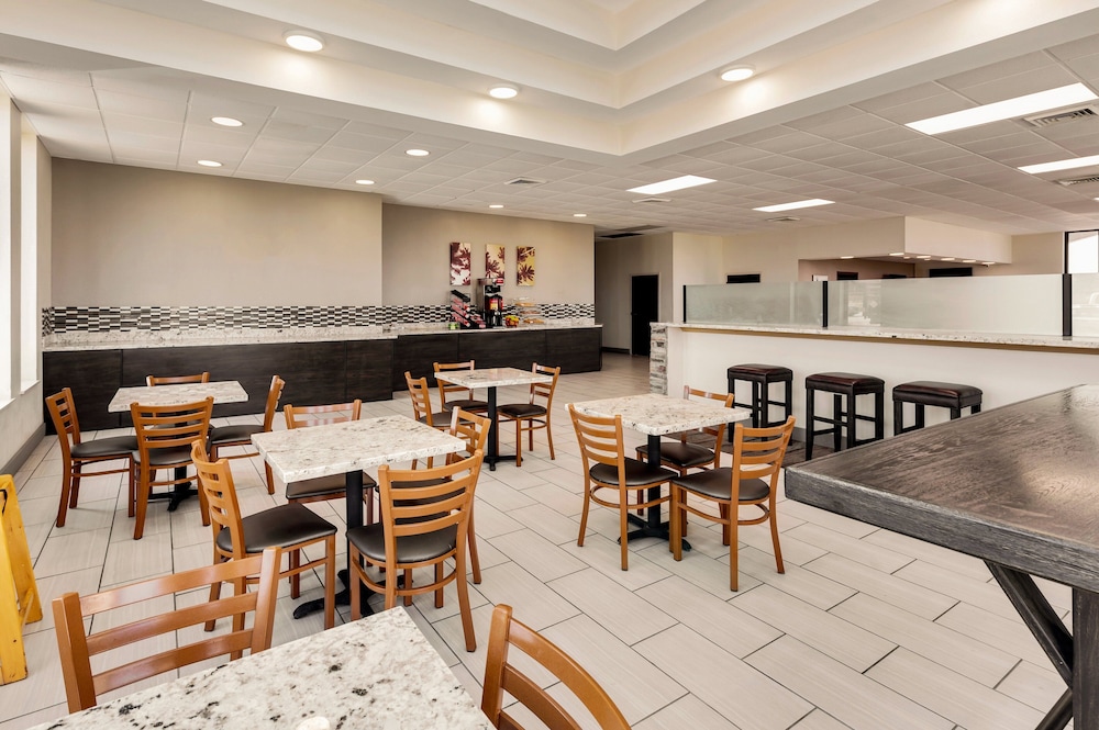 Red Roof Inn Gulfport Biloxi Airport - photo 26