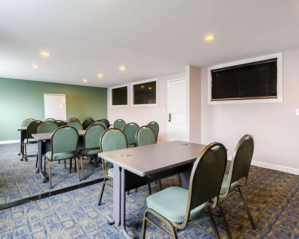 Rodeway Inn & Suites Williamsburg Central - photo 23