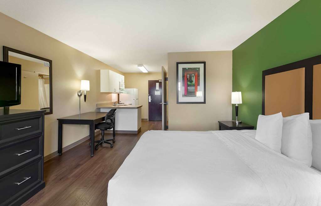 Extended Stay America Cleveland Brooklyn - photo 14