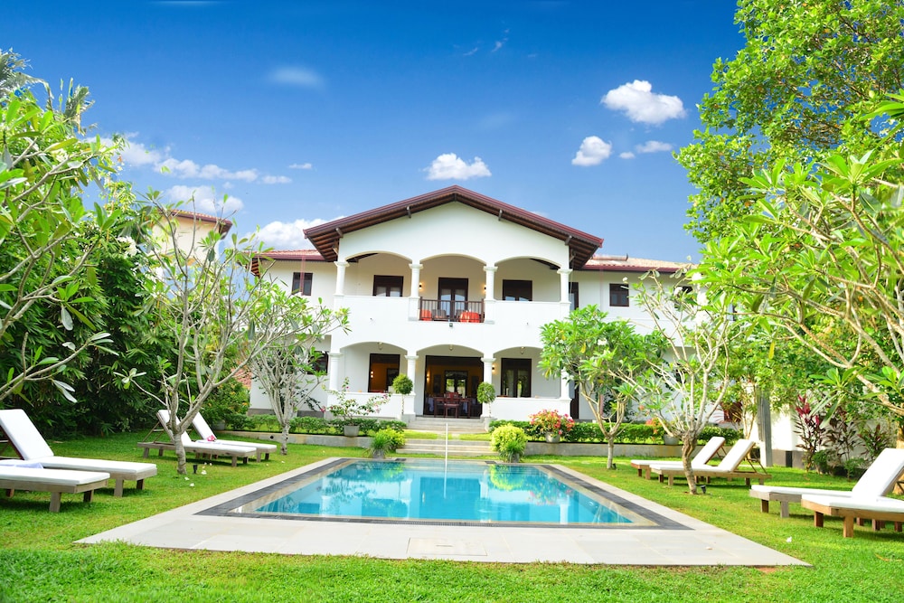 Boutique Villa Shanthi — 4-Star Luxury Hotel in Hikkaduwa, Sri Lanka