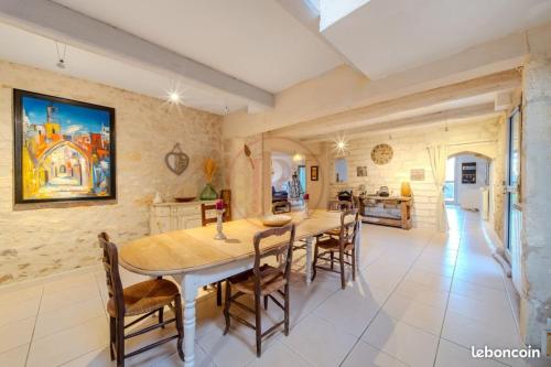 Boria Dorée - carbon neutral hotel in Lansargues
