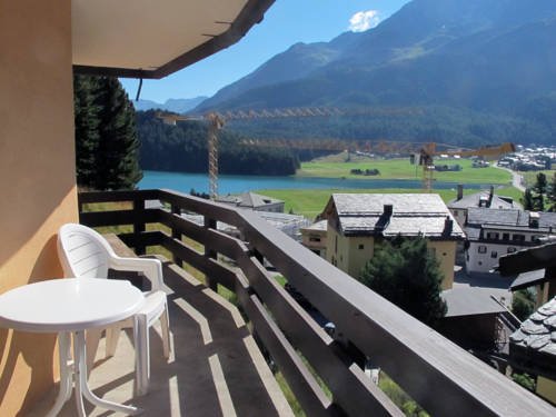 Aparthotel Chesa Bellaval — hotel in Silvaplana