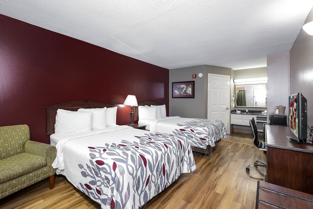 Red Roof Inn & Suites Wilson - photo 24