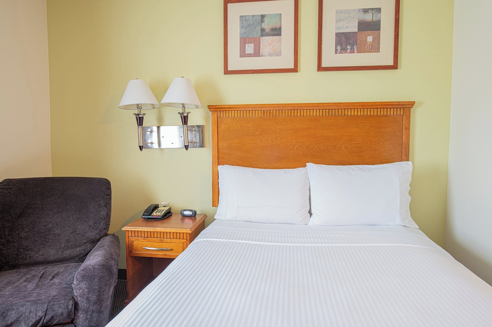Candlewood Suites New Iberia by IHG - photo 27