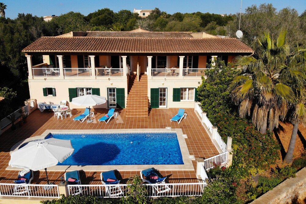 Finca Es Recer by dracmallorca — 4-Star Luxury Hotel in Santanyi, Spain