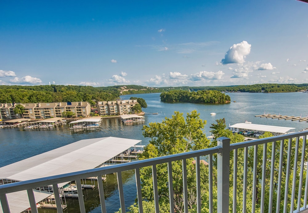 Margaritaville Lake Resort Lake of the Ozarks - photo 18