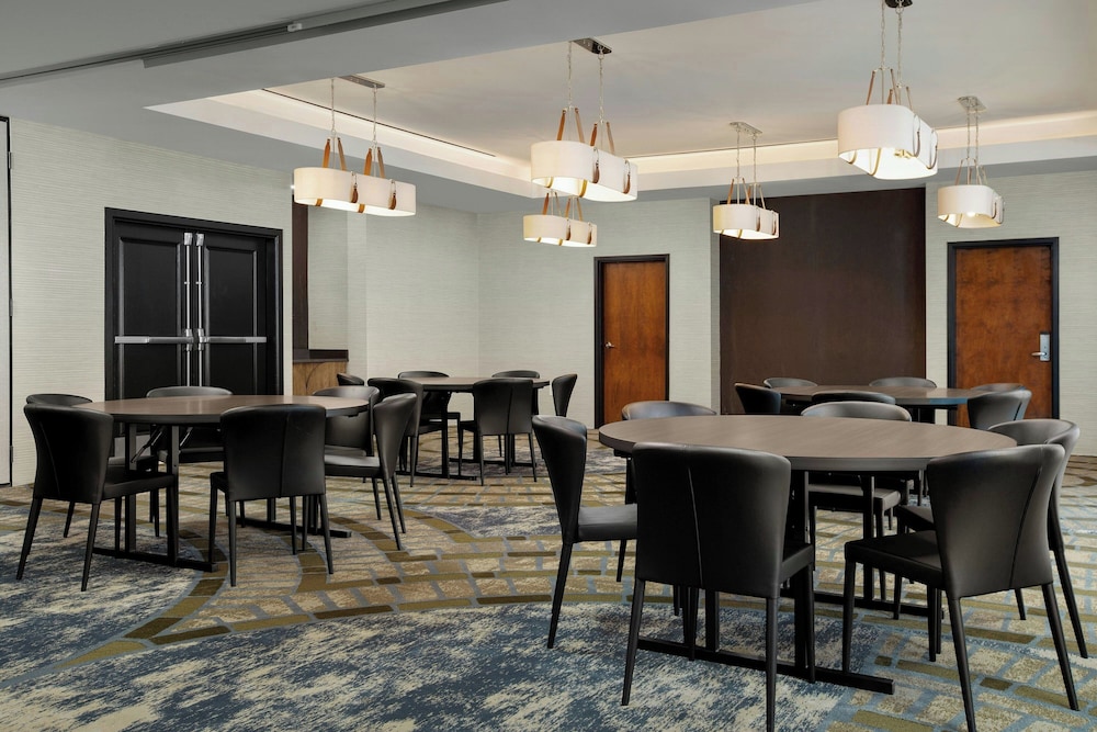 Courtyard Marriott Paso Robles - photo 37