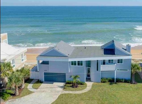 PVT BeachFront with Mini Golf South Ponte Vedra Beach in Ponte Vedra Beach, United States