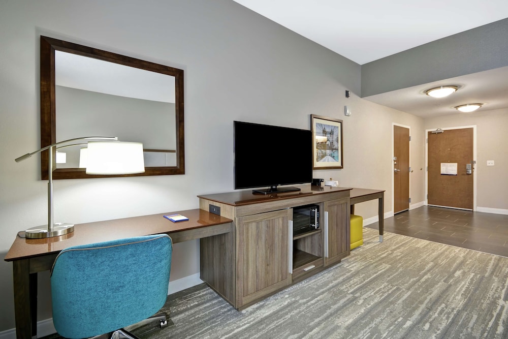 Hampton Inn Blue Ash Cincinnati - photo 20