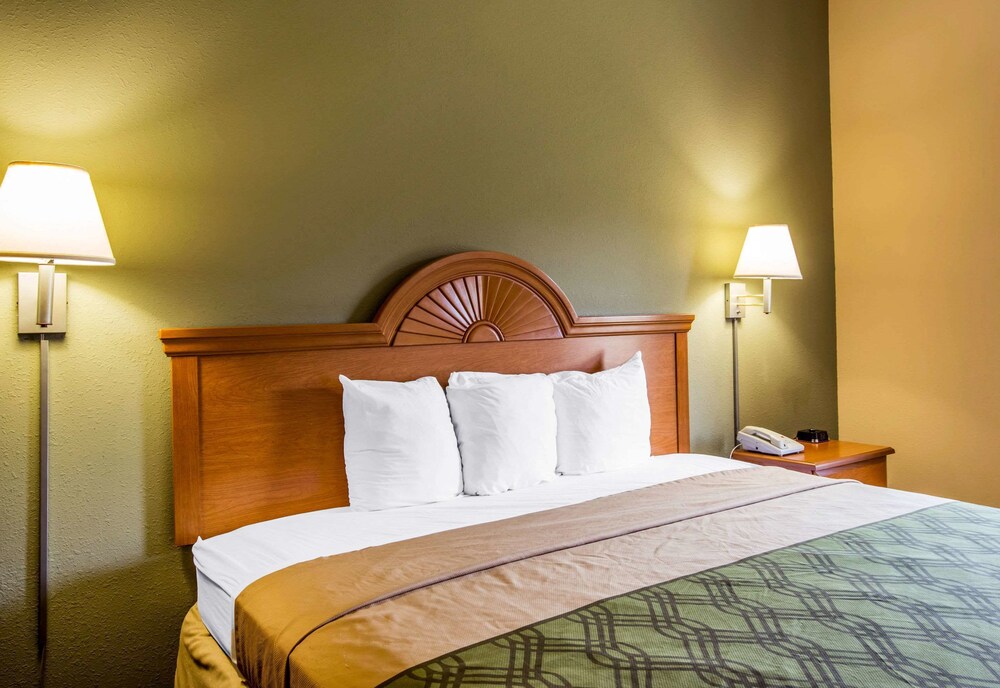 Econo Lodge Valdosta - photo 15