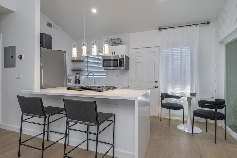 Ash & Ko Boutique Lodging - photo 32