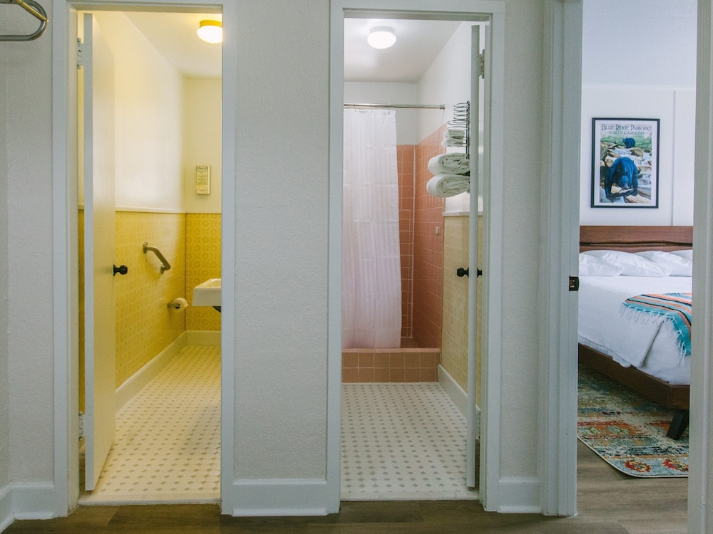Route 19 Inn - photo 20