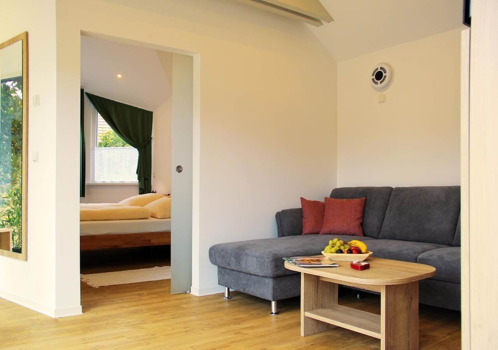 Weichaer Hof Apartments — 4-Star Luxury Hotel in Weissenberg, Germany