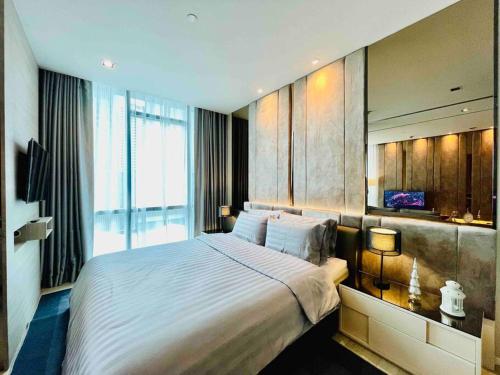 Luxurious in Prime Area Bangkok