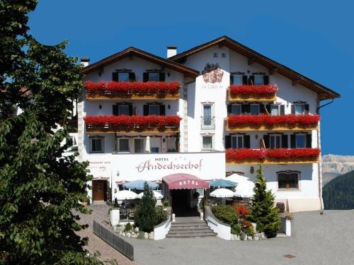 Hotel Andechserhof & Mountain Sky in Laion, Italy