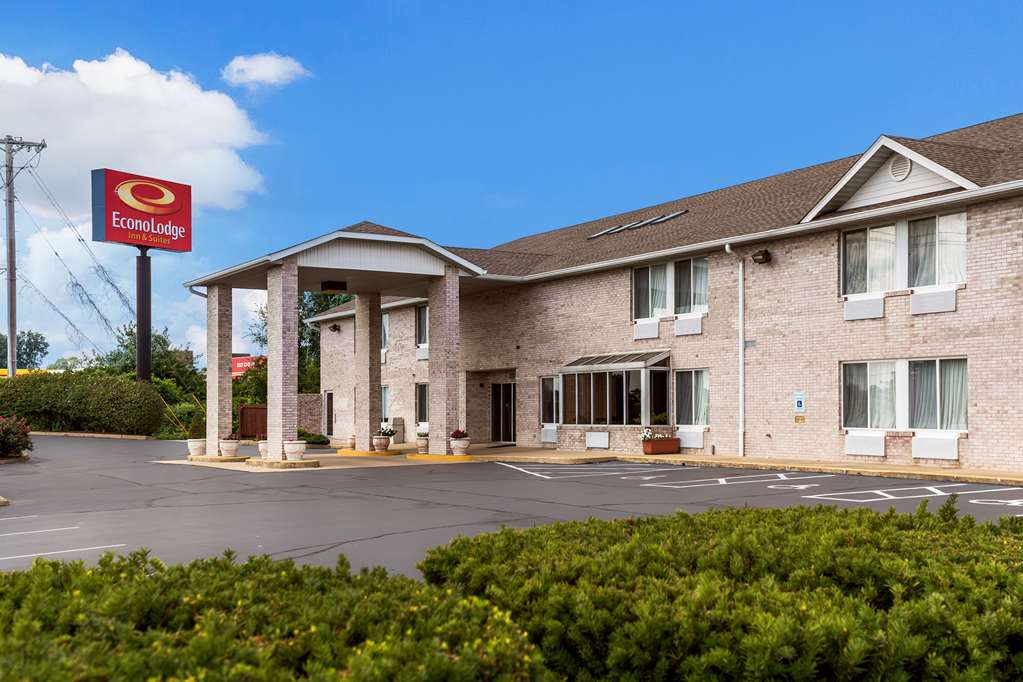 Econo Lodge Inn & Suites Fairview Heights St. Louis — hotel in Fairview Heights