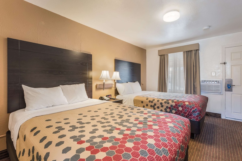 Rodeway Inn Flagstaff Downtown - photo 20
