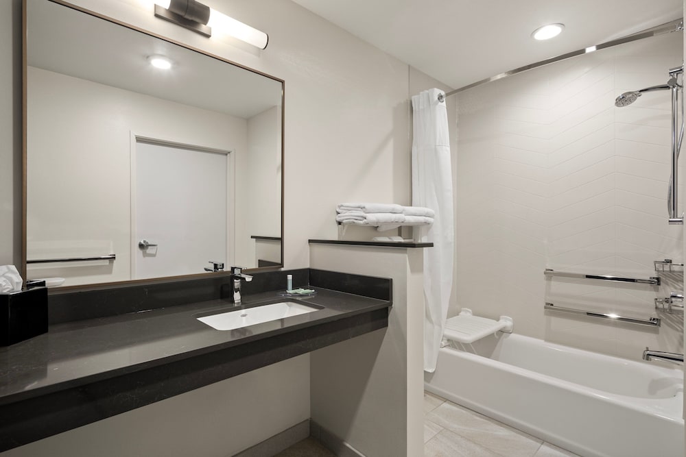 Fairfield by Marriott Inn & Suites Yankton - photo 18