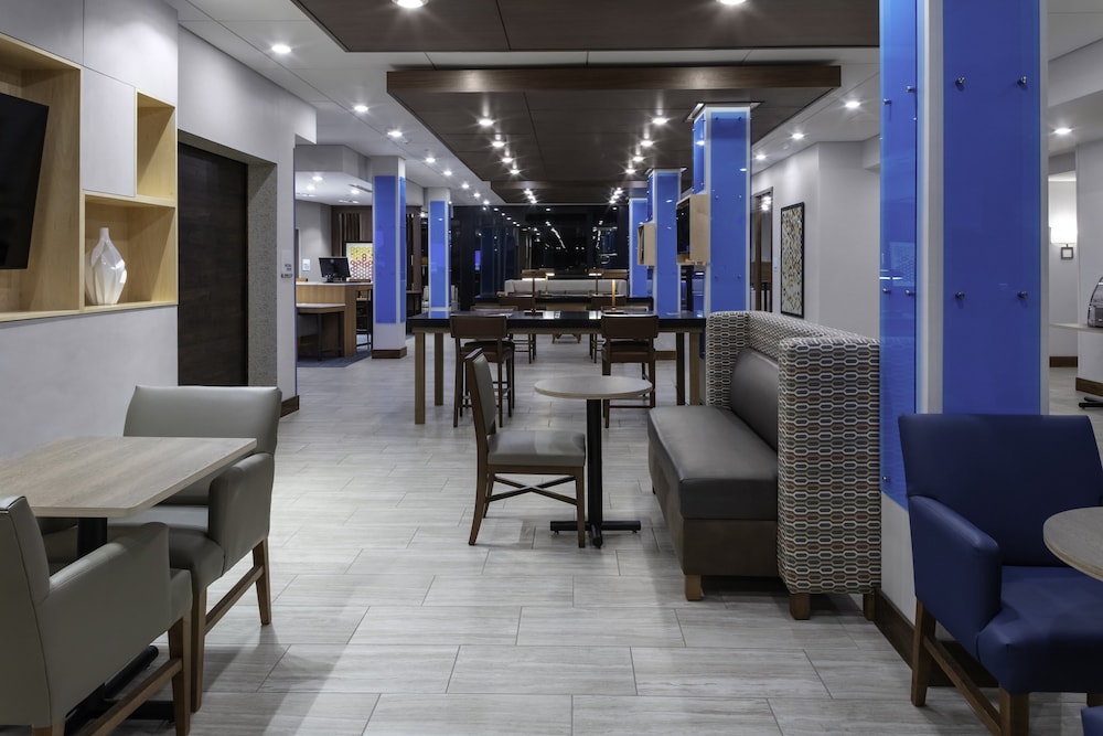 Holiday Inn Express & Suites The Dalles by IHG - photo 35