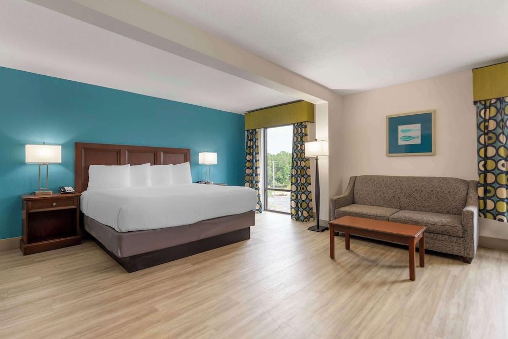 Baymont Inn And Suites Myrtle Beach - photo 12