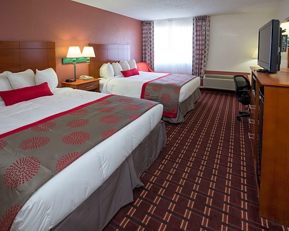Ramada by Wyndham Medford Hotel and Conference Center - photo 7