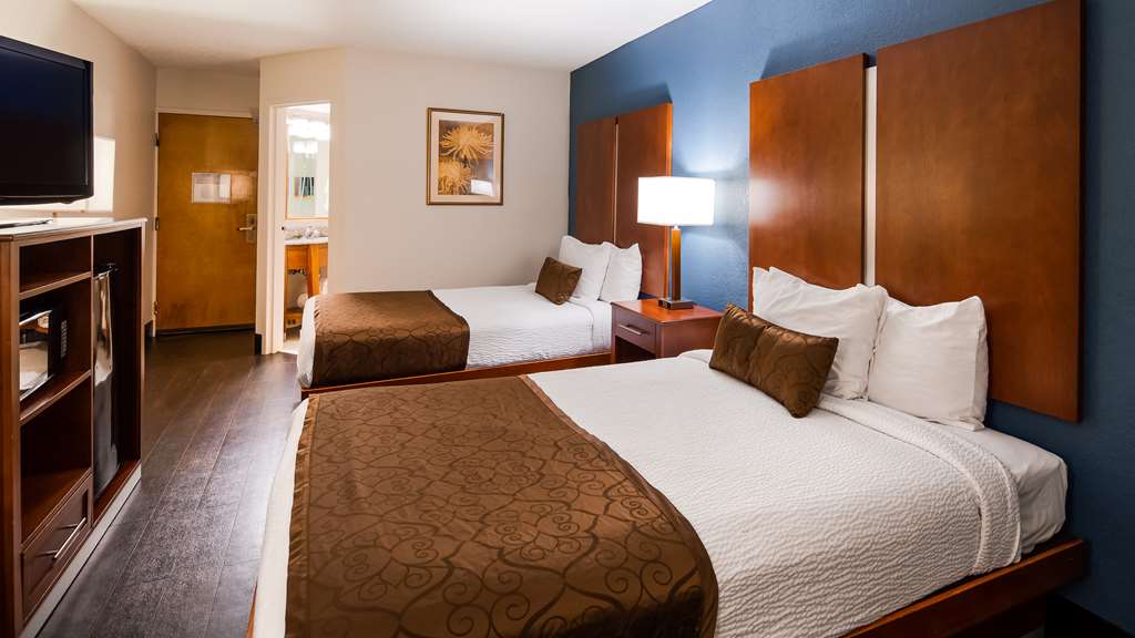 Best Western Plus Richmond Airport Hotel - photo 22