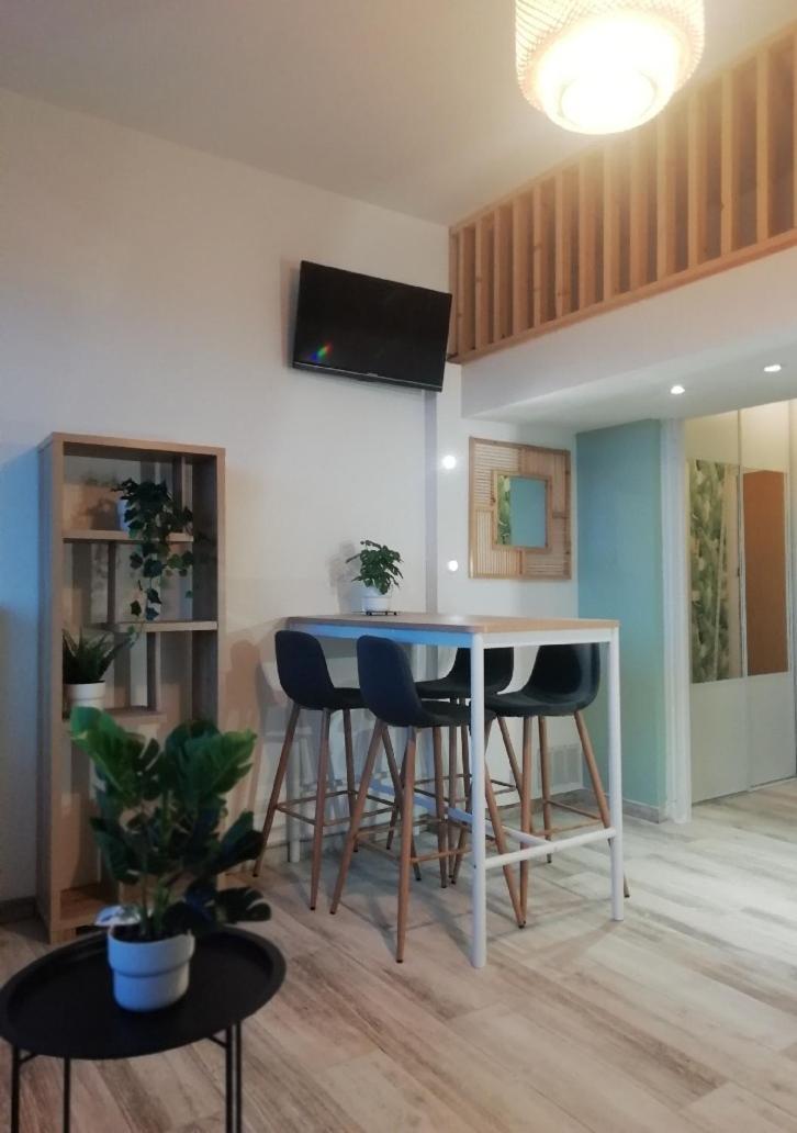 Le Pouget Studio Rez de Chaussee Front de Mer Wifi in Le Touquet-Paris-Plage, France