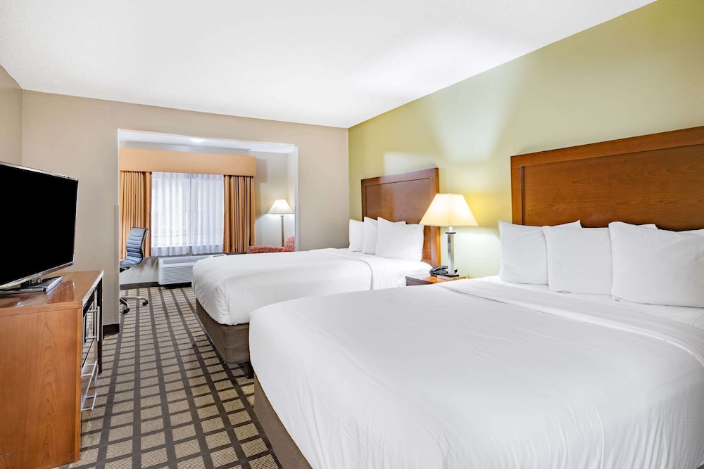 Baymont by Wyndham Gurnee - photo 15