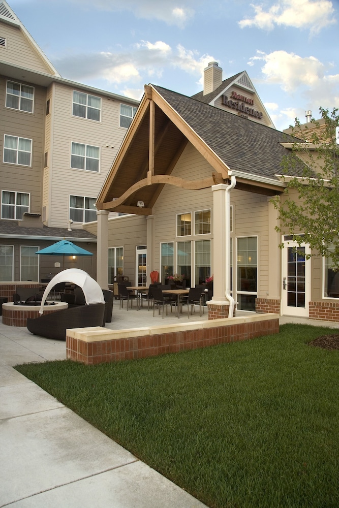 Residence Inn by Marriott Toledo Maumee - photo 32