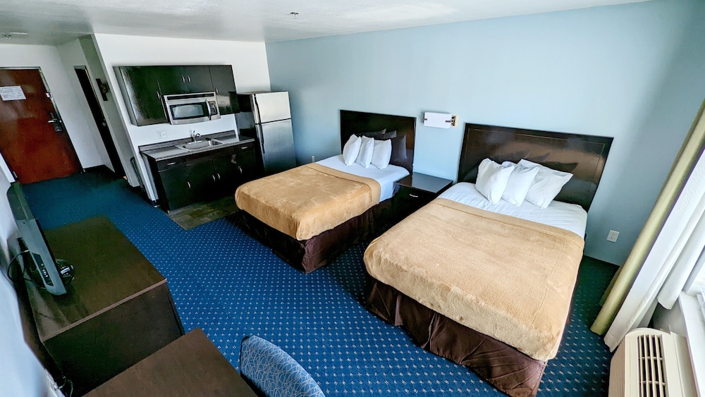 FairBridge Inn & Suites Canadian - photo 9