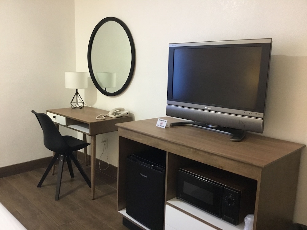 San Diego Downtown Lodge - photo 11