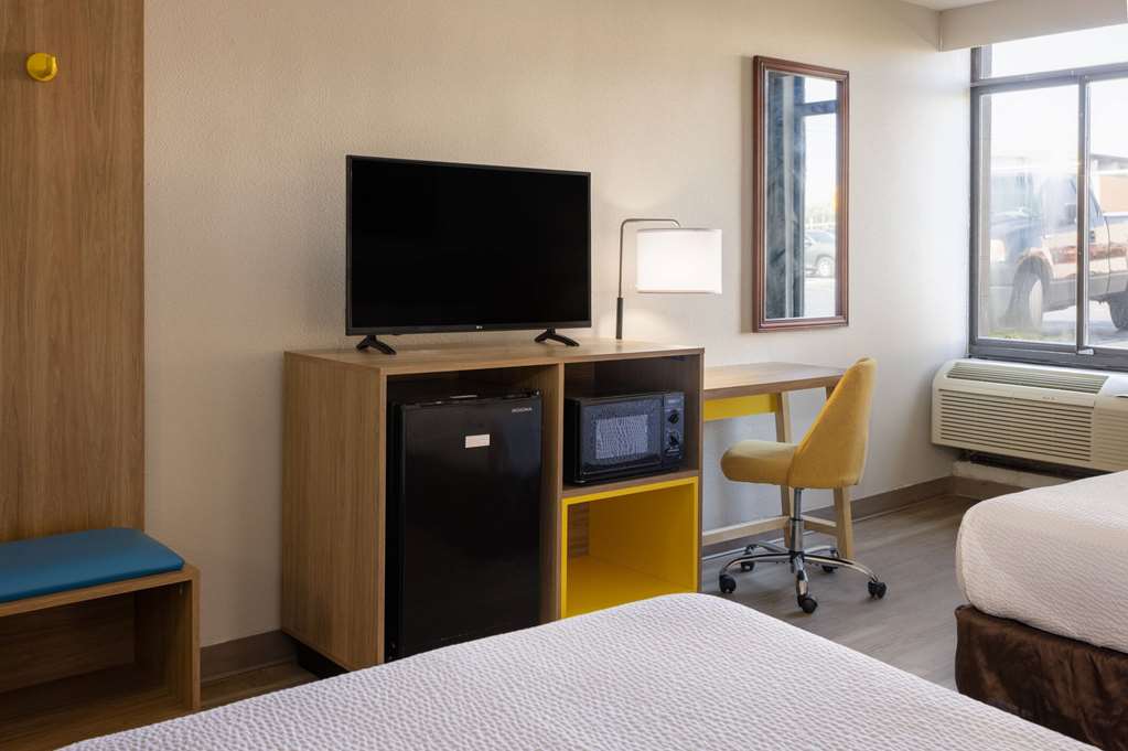 Days Inn by Wyndham Winchester - photo 12