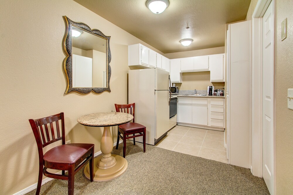 The Rita Suites - photo 19
