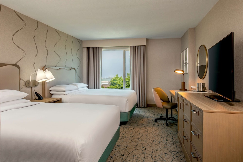 DoubleTree by Hilton Chicago North Shore Conference Center - photo 13