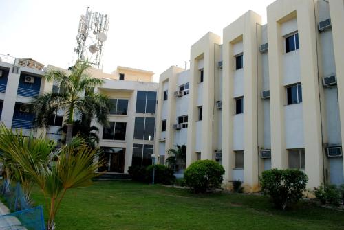 The Shiv Nautica Hotel